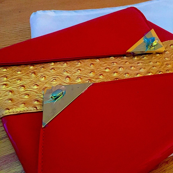 Ashard Richley Red Leather Envelope Clutch - Picture 6 of 9